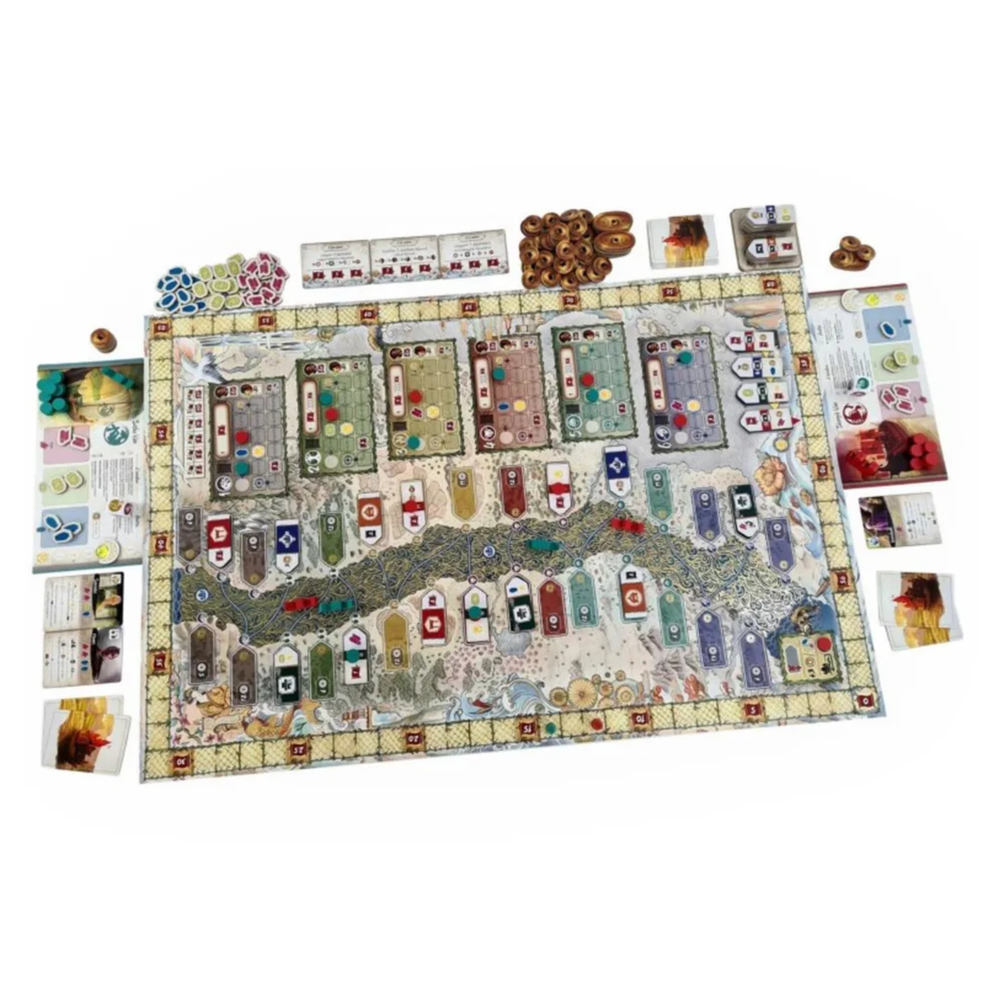 Az Aranyfolyó társasjáték teljes játéktérképe körül elhelyezett komponensekkel, játékos táblákkal és bábukkal, játék közbeni elrendezésben.