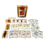 A Bang! Dodge City doboza kibontva, körülötte szerepkártyák, golyójelzők, karakterlapok, valamint különféle akció- és felszereléskártyák láthatók, rendezetten elhelyezve.