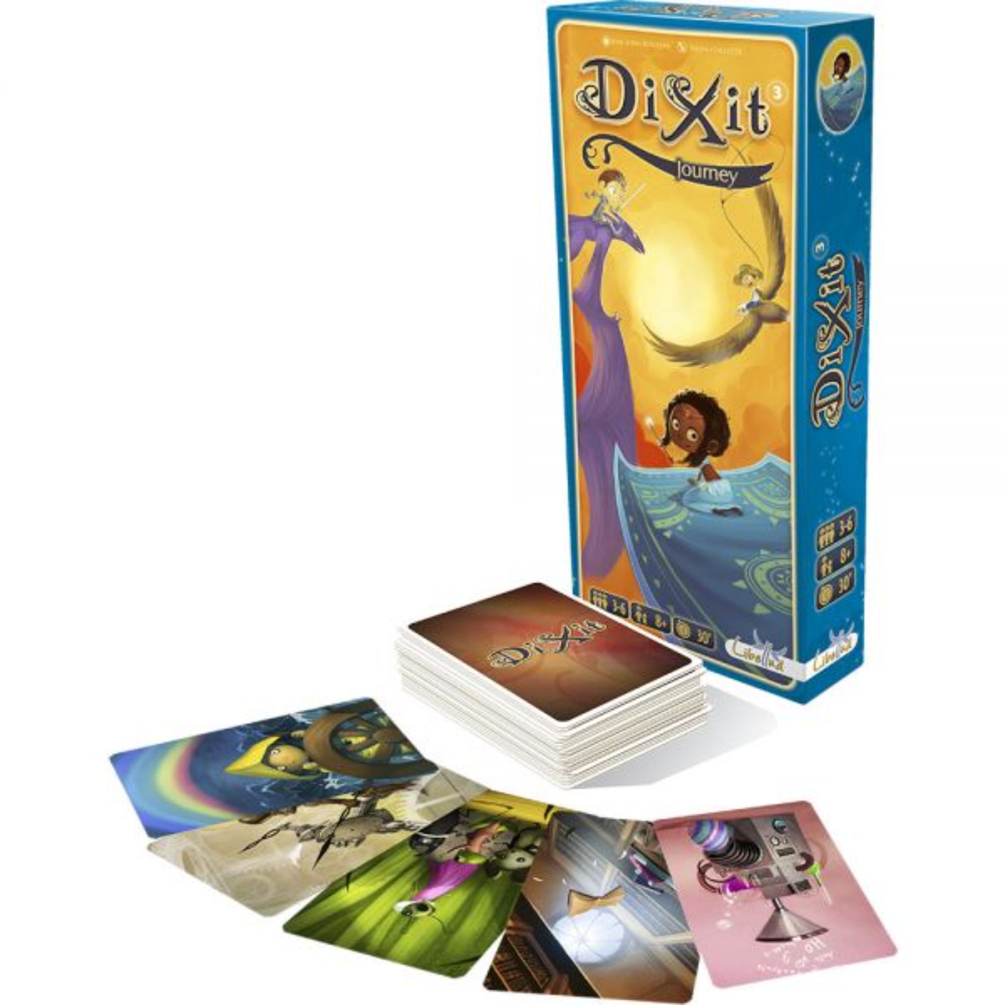 A Dixit 3: Journey társasjáték doboza, amely mellett egy pakli játékkártya és néhány színes, fantáziadús illusztrációval díszített kártya látható. A doboz kék színű, sárgás-narancs árnyalatú borítóján egy varázsszőnyegen utazó gyermek, egy óriási madár és egy repülő ember szerepel. A kártyák egyedi grafikái a játék kreatív és történetmesélős jellegét hangsúlyozzák.