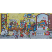 Színes jelenet az A karácsonyi mackó könyvből, ahol állatok csomagolják az ajándékokat a Télapó műhelyében. A nyüzsgő helyszínen nyulak, mókusok és egy pelikán dolgozik, miközben Mackó lemarad a szánról.