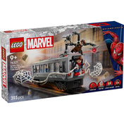 LEGO Marvel Super Heroes: Pókember és Doc Ock csatája a metrókocsiban (76321) dobozkép, Pókember hálót lő a metró elejére, Doc Ock a tetőn támad.