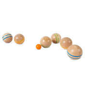 Petanque, ügyességi játék, BS Toys – fa golyók és narancssárga célgolyó fehér háttéren.