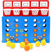 Zsákolj! játék felállítva – kék tábla piros kosarakkal és fehér hálókkal, valamint narancssárga és sárga labdákkal.