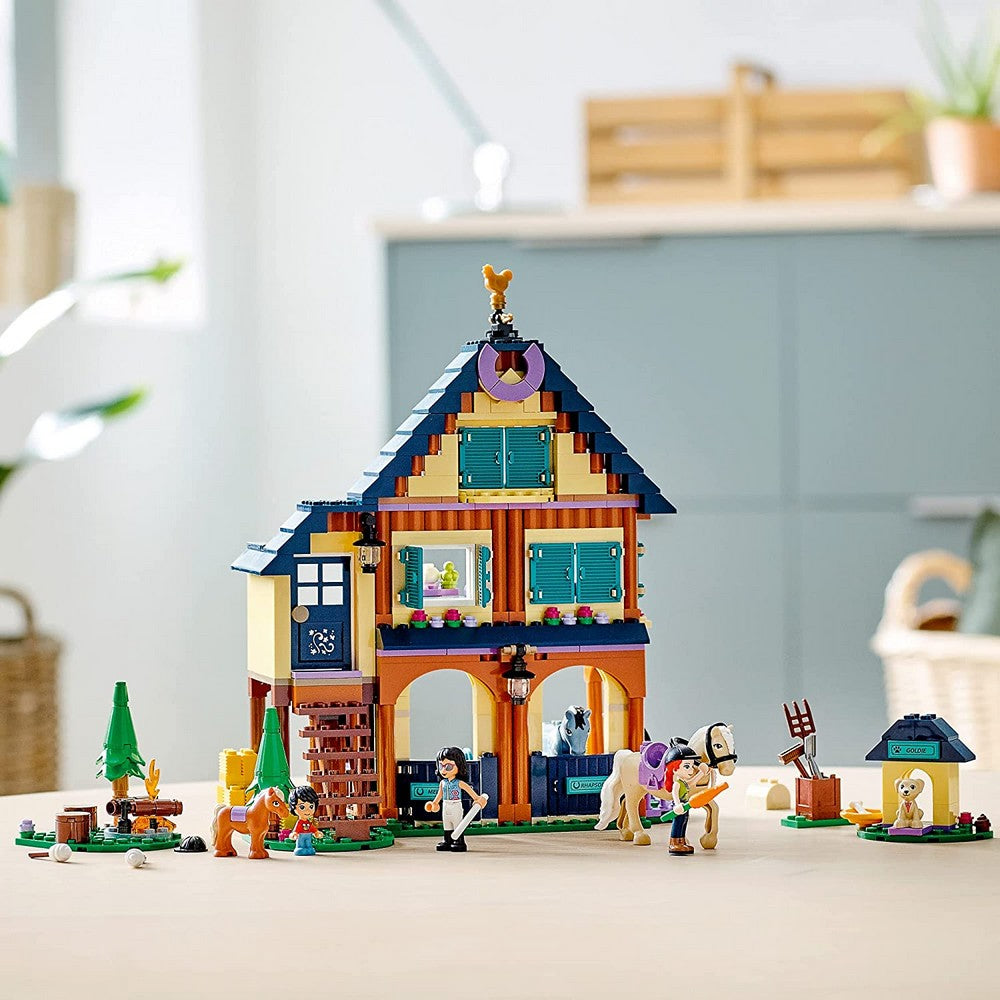 LEGO Friends Centrul de călărie din pădure 41683