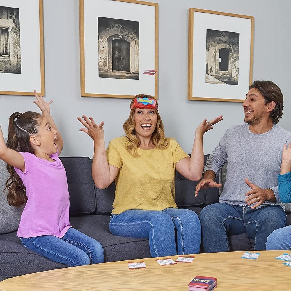 Hedbanz Blastoff!