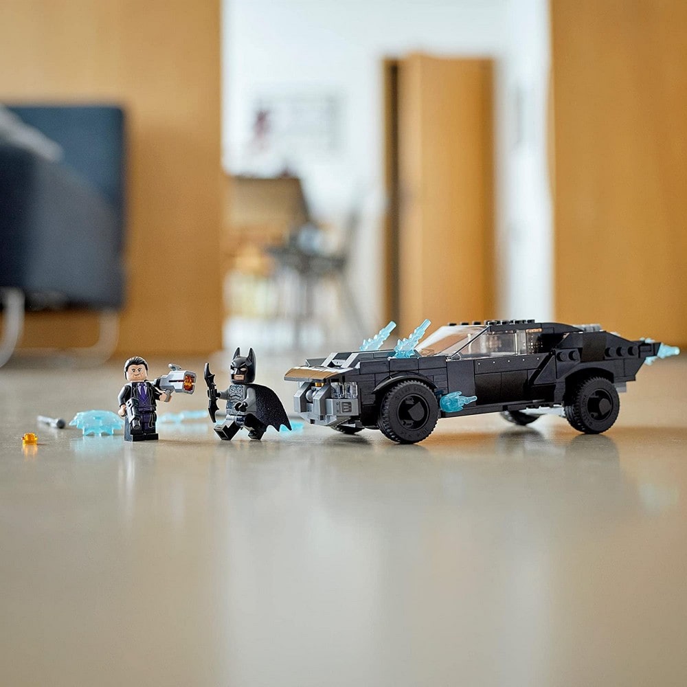 LEGO Super Heroes Batmobile™: Urmărirea lui Penguin™ 76181