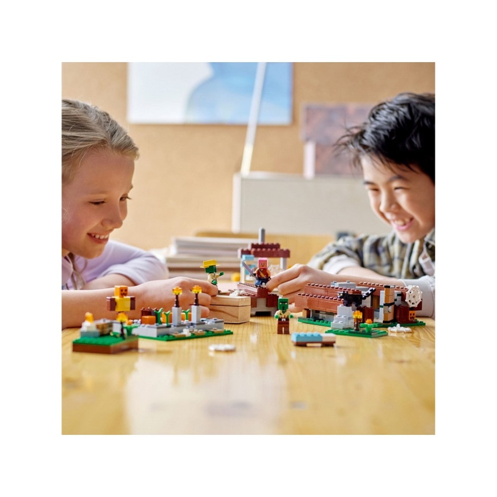 LEGO Minecraft™ Satul abandonat 21190