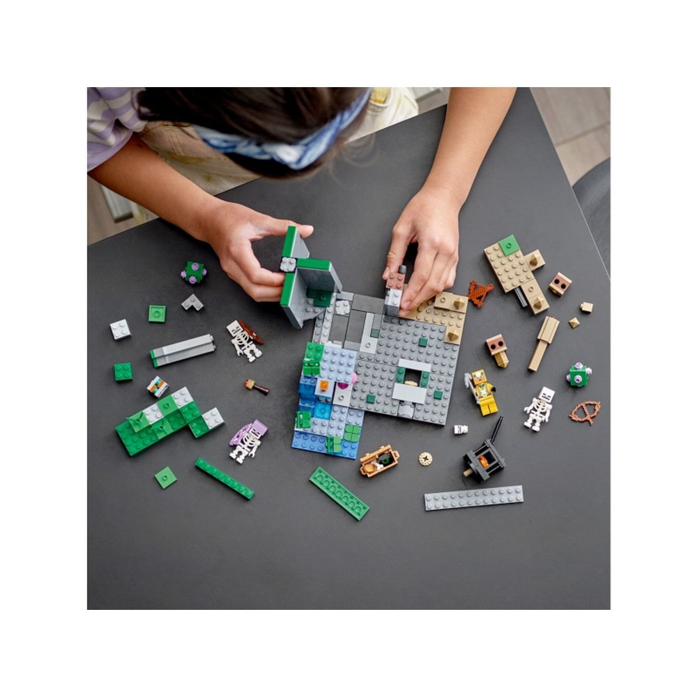LEGO Minecraft™ Temnita cu schelete 21189
