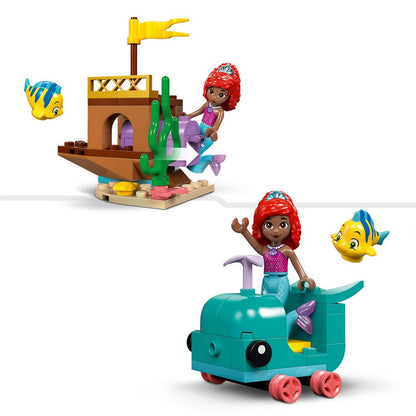 LEGO Peștera de cristal a lui Ariel - figurina Ariel pe barca si pe vehiculul-balena