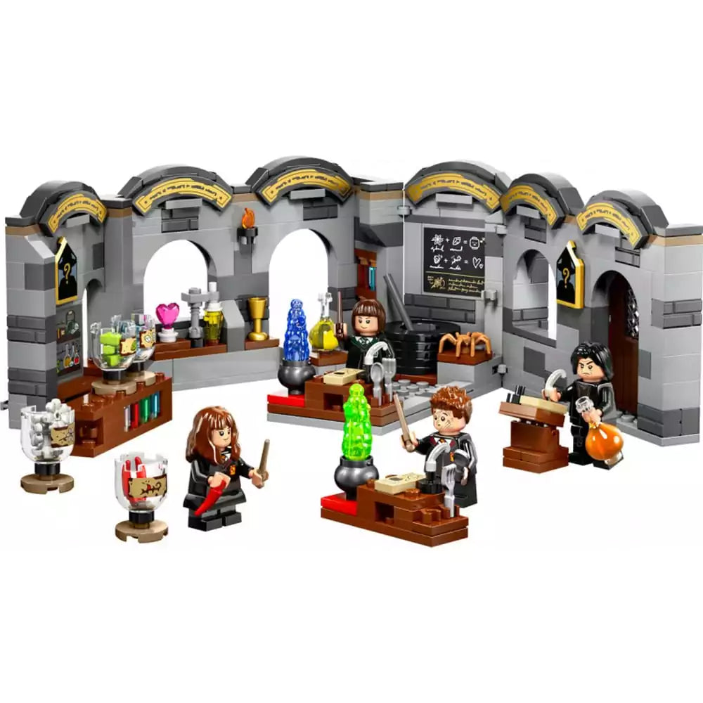 LEGO Harry Potter Castelul Hogwarts™: Lecția de poțiuni 76431