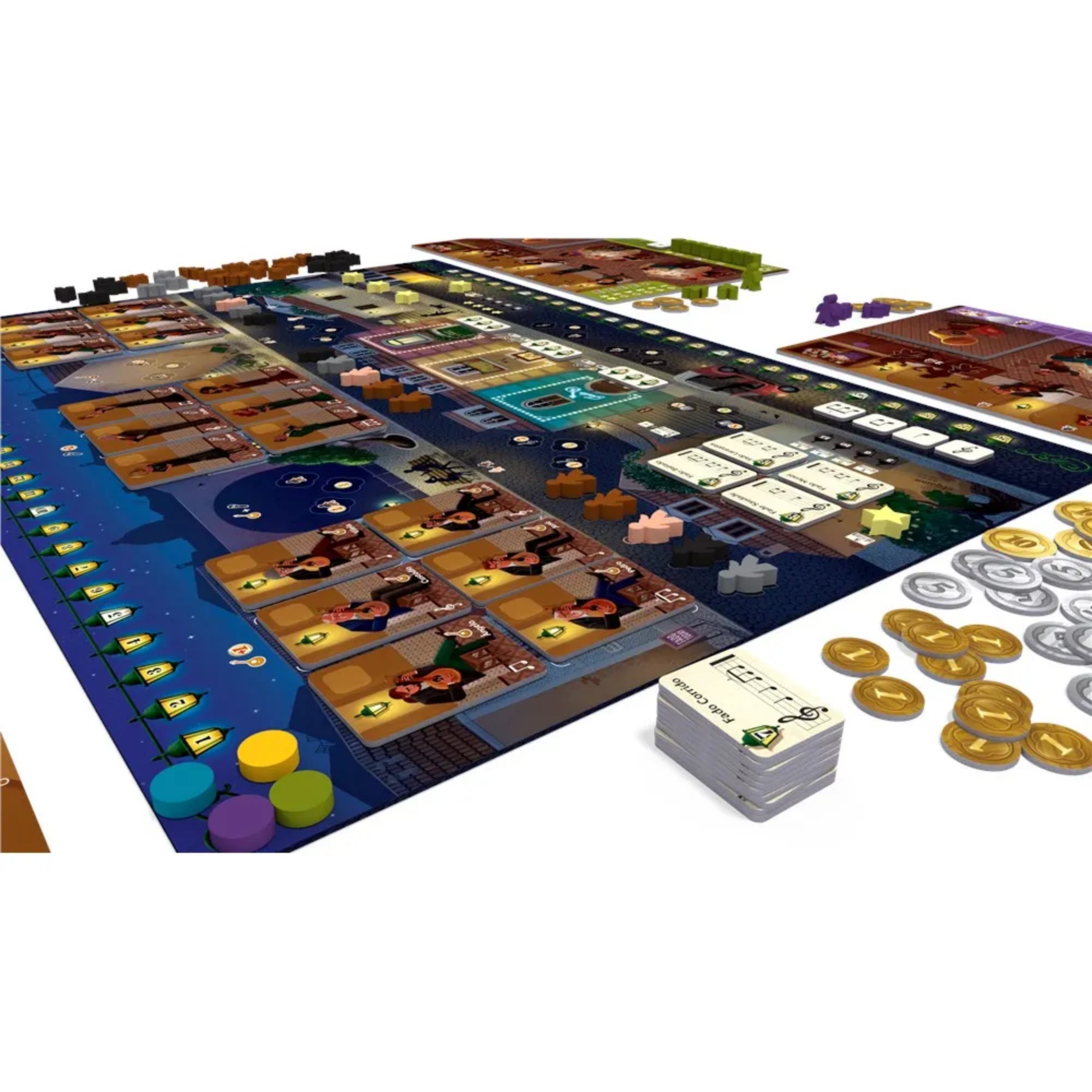 Fado Ház játék közben, perspektivikus nézetből – kártyasorok, jelölők, pénzérmék és akcióterületek a táblán.