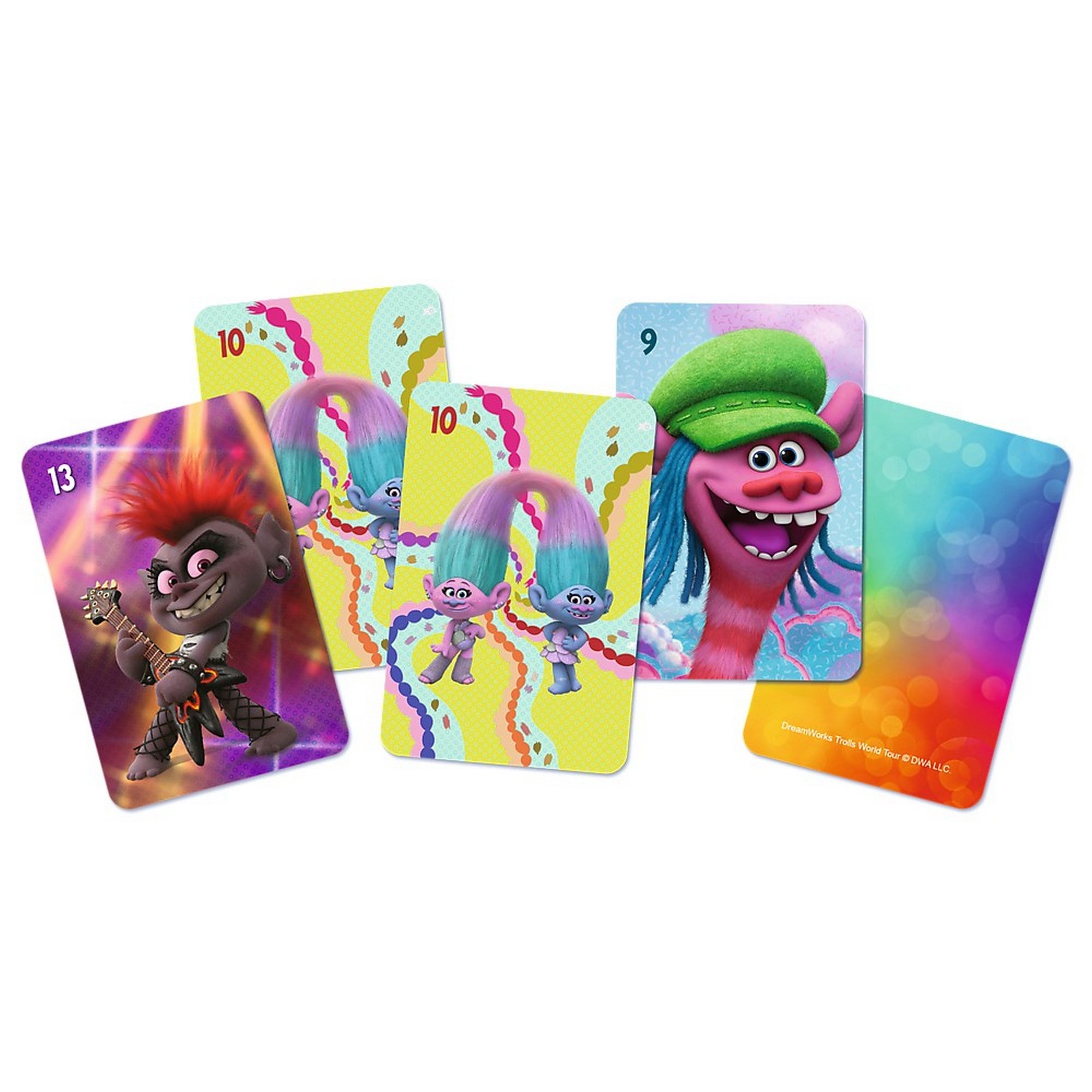 A Trolls World Tour Fekete Péter kártyajáték néhány lapja közelről, a film karaktereinek vidám illusztrációival.