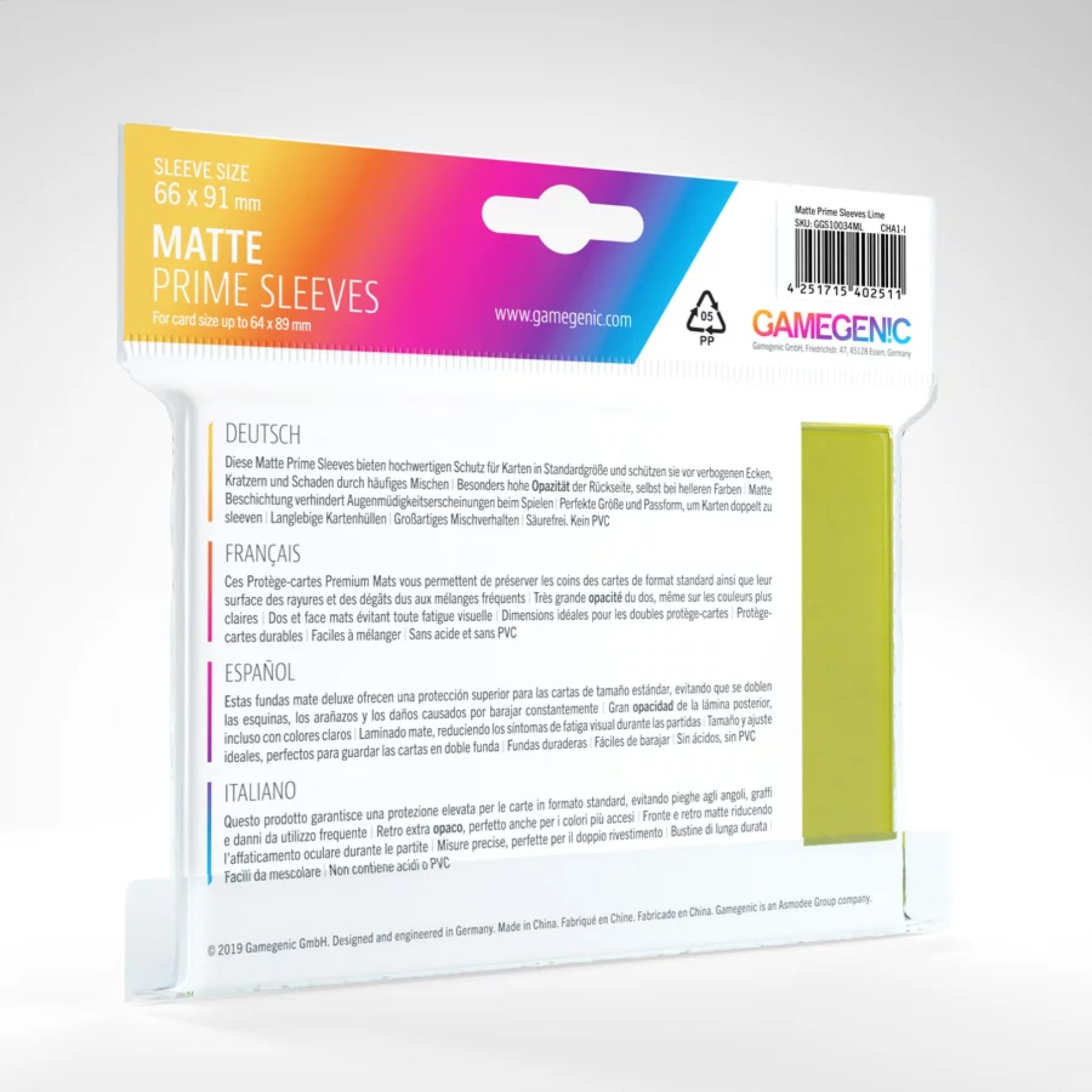 Gamegenic Matte Prime zöld (lime) standard kártyavédő hátoldala – a csomagolás hátlapja négy nyelven (német, francia, spanyol, olasz) ismerteti a sleeve előnyeit, mint például a magas fedőképesség, matt fólia és dupla sleeveléssel való kompatibilitás.
