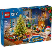 LEGO City 60475 Adventi naptár dobozkép, karácsonyi nappali jelenettel, feldíszített fával, ajándékokkal és vidám figurákkal.