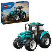 LEGO City Tractor (60498) – a megépített zöld traktor nagy terepgumikkal és vezető minifigurával.