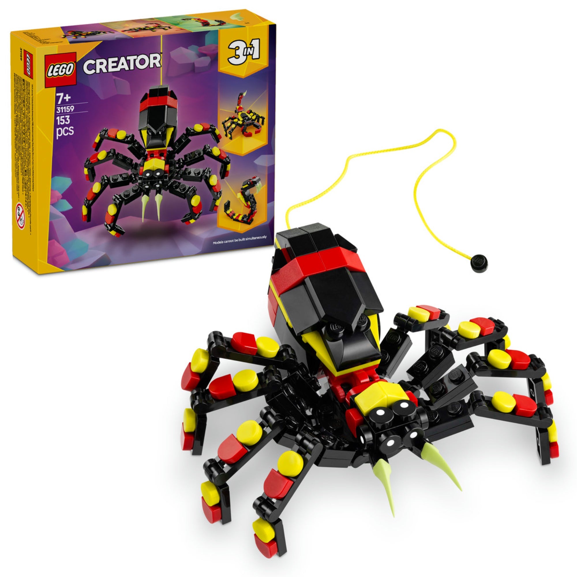 A LEGO Creator 3in1 Meglepő Pók 31159 készlet képe, amely a dobozt és a felépített pók modellt mutatja, kiemelve a pók mozgatható lábait és a neon-sárga színű hálót, amelyet a játék vagy kiállítás során használhatnak. A kép dinamikusan mutatja be, hogyan lehet a készletet három különböző állatfigurára, ebben az esetben a pókra, átépíteni.