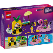 A LEGO Friends: Unicorn & Flamingo Pool Party (42658) doboz hátoldala, különféle játéklehetőségekkel: Leo DJ-ként, Liann napozik, a gyerekek játékkal töltik az időt a flamingó úszógumiban, és Churro cicája is részt vesz a medencés buliban.