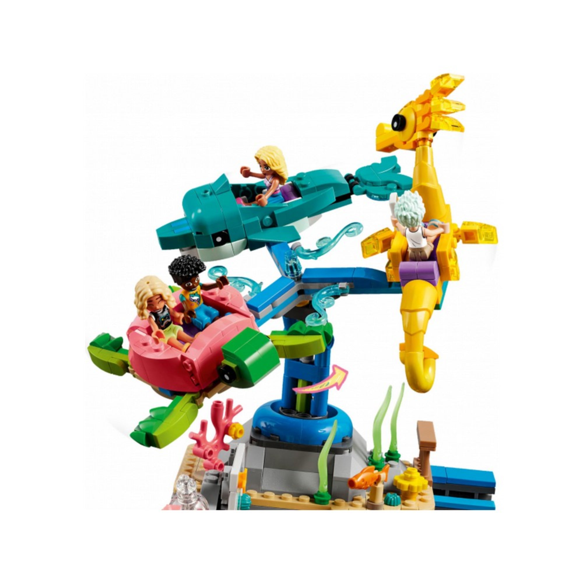 Közeli nézet a LEGO Friends Tengerparti vidámpark (41737) vidám forgó játékáról, amely delfin, teknős és tengeri ló formájú üléseket tartalmaz, figurákkal.