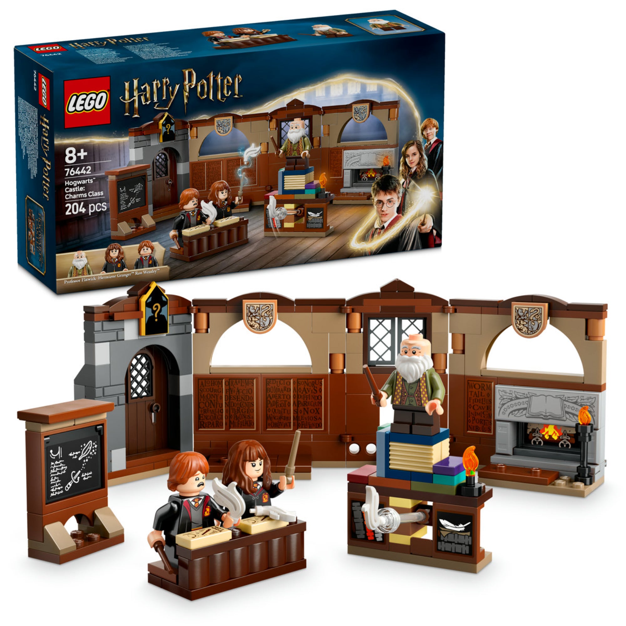 LEGO Harry Potter, Roxfort kastely Bubajtanora 76442 képe, amely a dobozának grafikáját és a készlet összeállított modelljét mutatja. A készletben találhatók a Flitwick professzor, Ron Weasley és Hermione Granger minifigurák egy bűbájterem ahol a Wingardium Leviosa varázslatot gyakorolják. Az osztályteremben találhatók különféle kiegészítők, mint például könyvek, egy tábla varázsigékkel és egy pörgő penna.