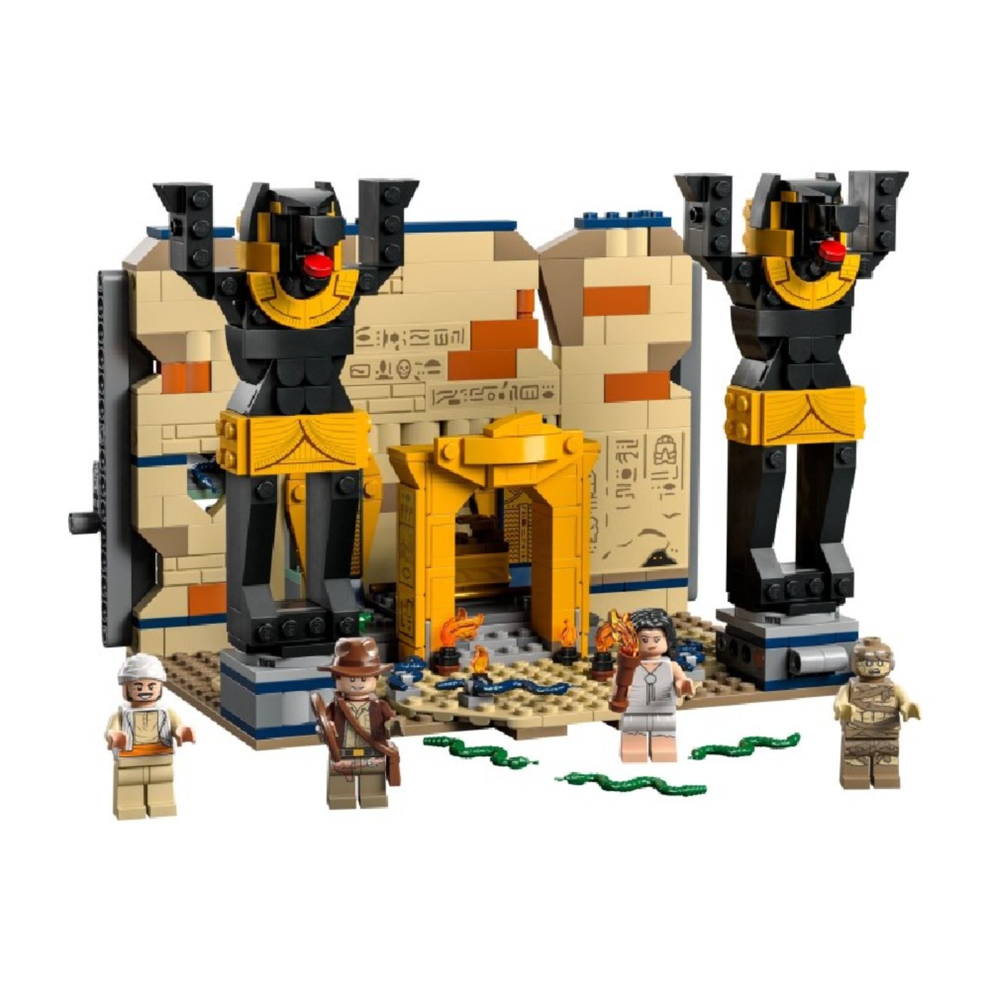 Teljesen összerakott LEGO Indiana Jones Menekülés az elveszett sírból készlet elöl elhelyezett öt minifigurával, kígyókkal, lángokkal és egyiptomi témájú díszletekkel, szimmetrikus Anubisz-szobrokkal a háttérben.