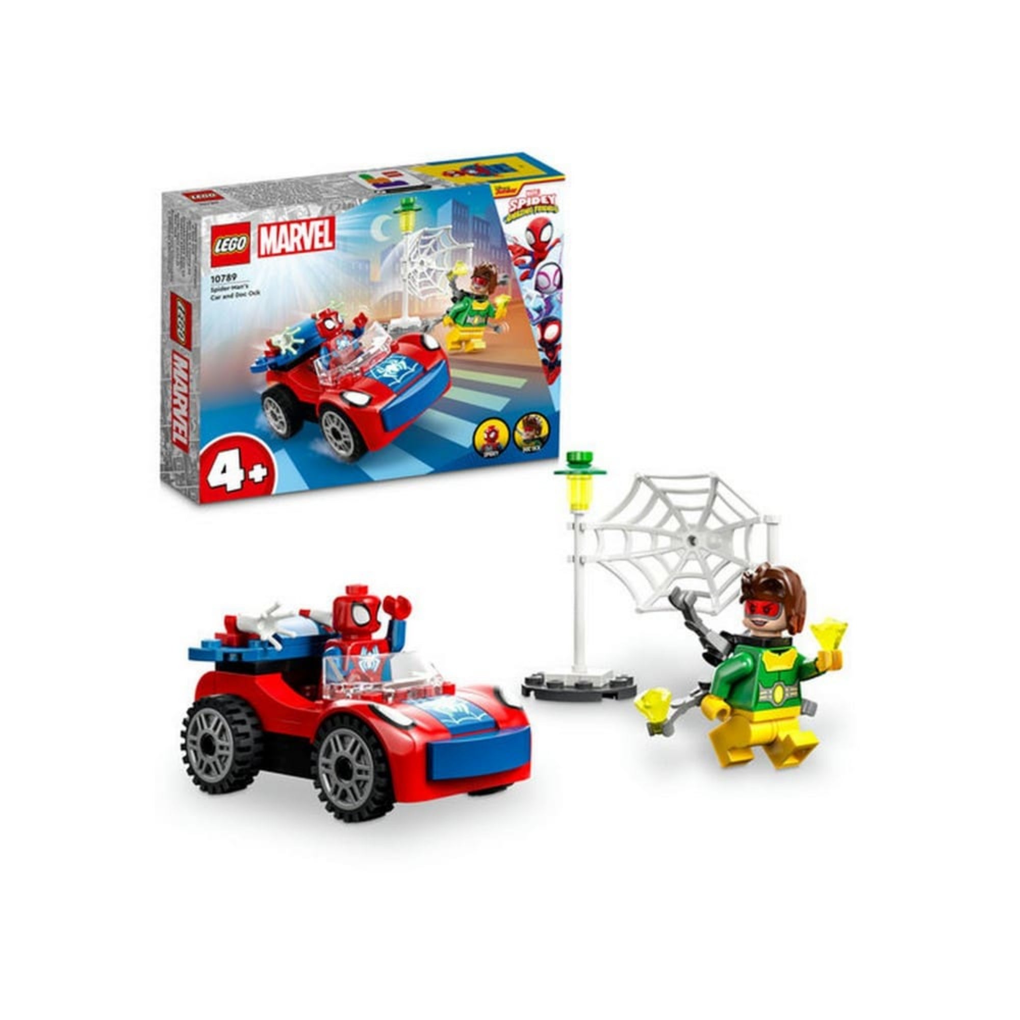 LEGO Marvel Pókember autója és Doktor Oktopusz készlet (10789) doboza a teljes megépített készlettel együtt, amely tartalmazza a Pókember figuráját egy piros-kék autóval, valamint Doktor Oktopuszt hálóval és lámpaoszloppal.