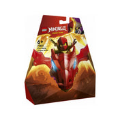 A LEGO NINJAGO 71801-es készlet elülső dobozképe, amelyen Kai vörös sárkányt irányít, arany sárkányfejjel, a háttérben lángoló tájjal és villámló hatásokkal.