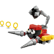 LEGO Sonic the Hedgehog Badnik: Skorp 30733 megépített Skorp robot ellenség fúrókarokkal és arany gyűrű elemekkel.