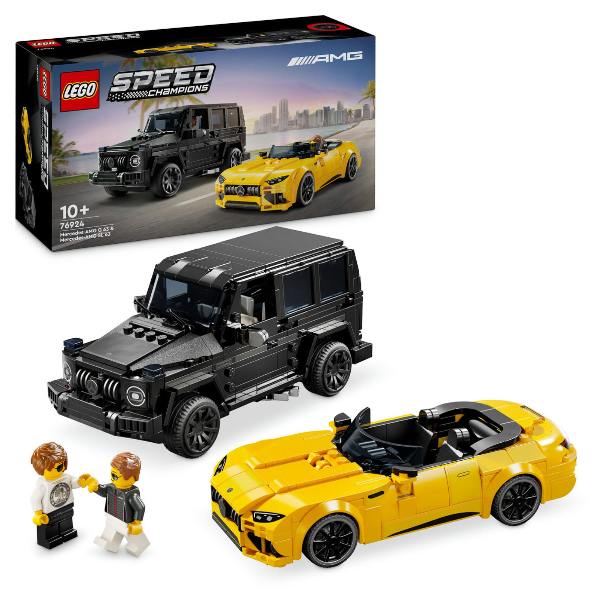 LEGO Speed Champions 76924 készlet doboza és a megépített fekete Mercedes-AMG G 63 SUV és sárga AMG SL 63 kabrió, két minifigurával pózolva az autók mellett.
