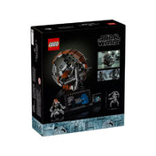 A LEGO Star Wars Droideka készlet dobozának hátoldala, rajta az összeszerelt modell guruló (összehajtott) állapotban, különböző filmjelenetekkel és részletfotókkal, valamint a technikai adatokat bemutató tábla.