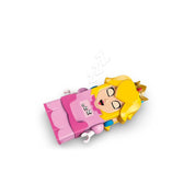  LEGO Super Mario Kalandok az interaktív LEGO Peach figurával (71441) – a Peach figura fekszik, lehunyt szemekkel és Z betűkkel jelezve az alvást, világos háttérrel.