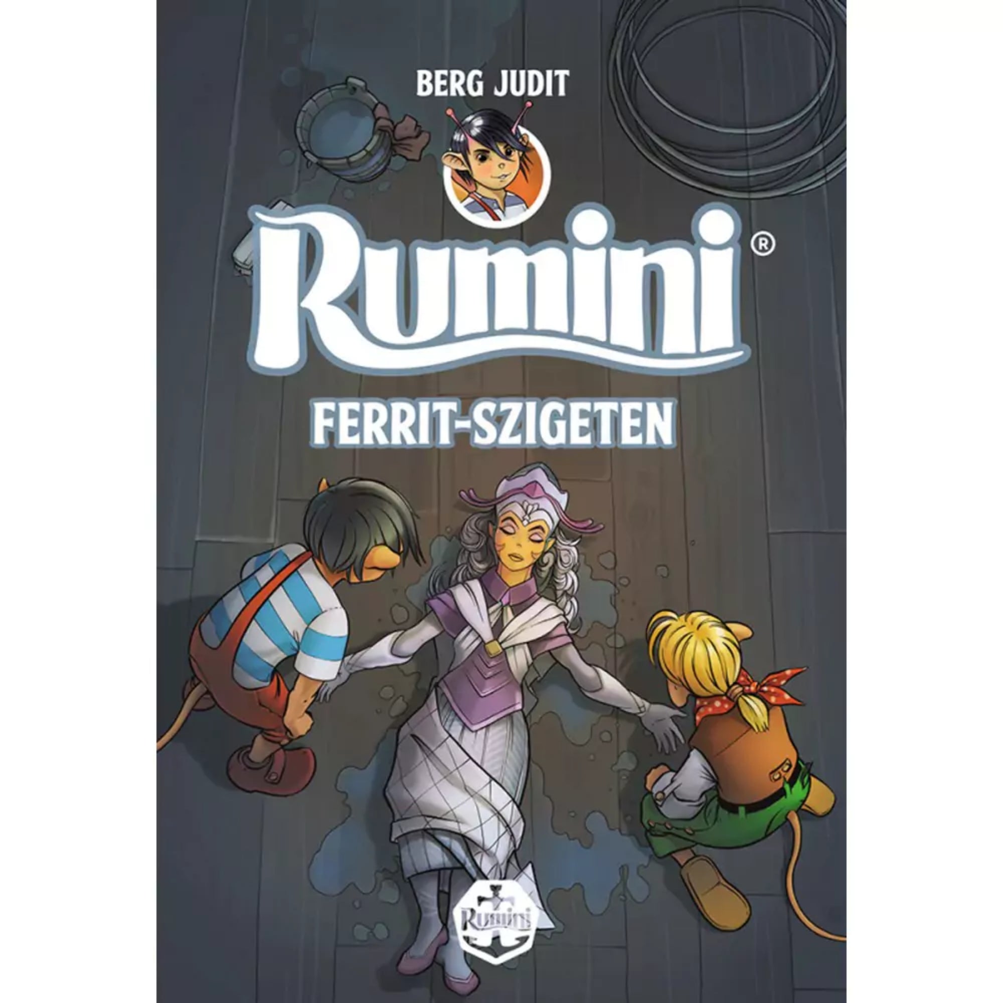 A „Rumini Ferrit-szigeten” című Berg Judit-könyv borítója új rajzokkal. A képen Rumini és barátja egy titokzatos, lilás ruhát viselő női alak köré hajolnak a hajó fedélzetén, mintha segíteni próbálnának rajta. A sötétebb tónusú, izgalmat sugárzó illusztráció kalandos és rejtélyekkel teli történetet ígér az olvasóknak.