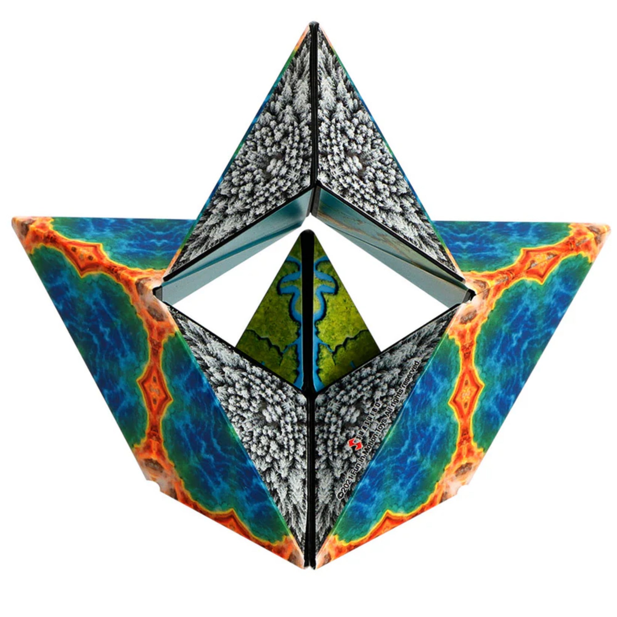 Shashibo Earth kinyitott, csillag alakú formában.