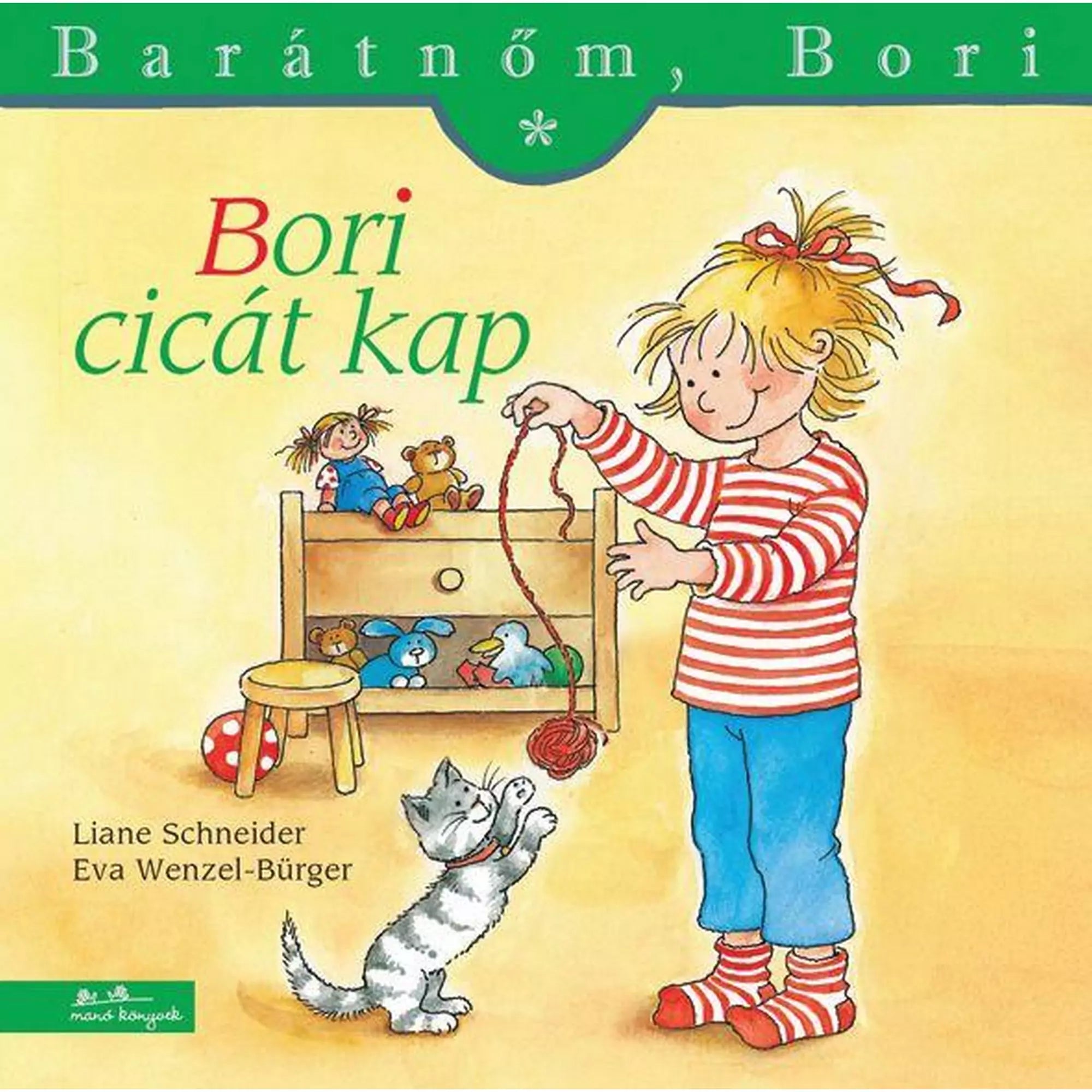 A „Barátnőm, Bori – Bori cicát kap” könyv borítója, melyen Bori piros-fehér csíkos felsőben egy kiscicával játszik gombolyaggal.