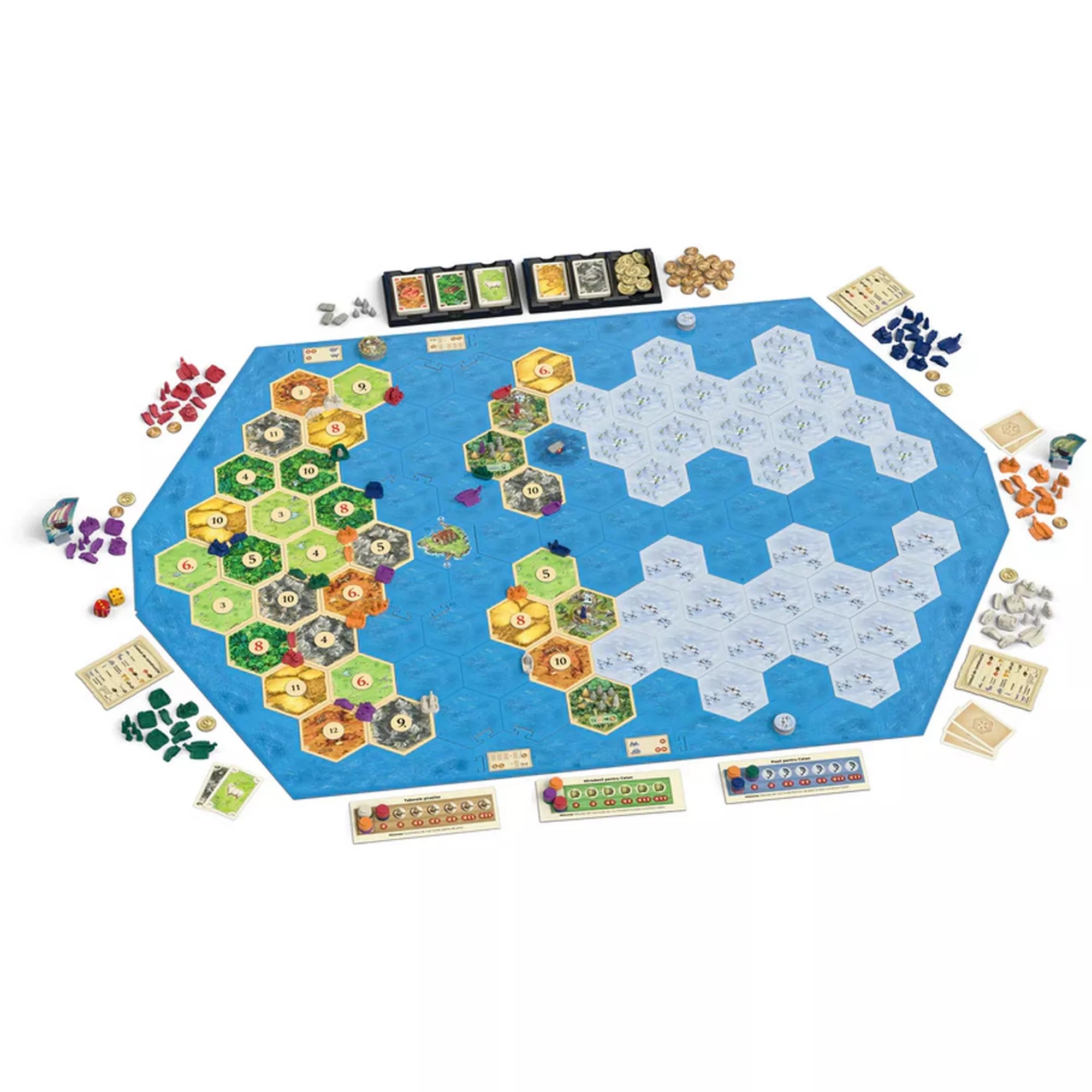 A Catan: Pirați și exploratori – 5–6 fős kiegészítő kiterített játéktáblája felülnézetből, tengeri és szárazföldi hexalapokkal, hajókkal, kalózfigurákkal, erőforráskártyákkal és játékosbábukkal.