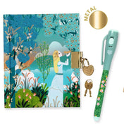 Djeco Charlotte titkos naplója varázs tollal: zárható, tündéres borítójú napló aranyszínű lakattal, kulcsokkal és virágmintás zöld varázstollal, fém díszítéssel.