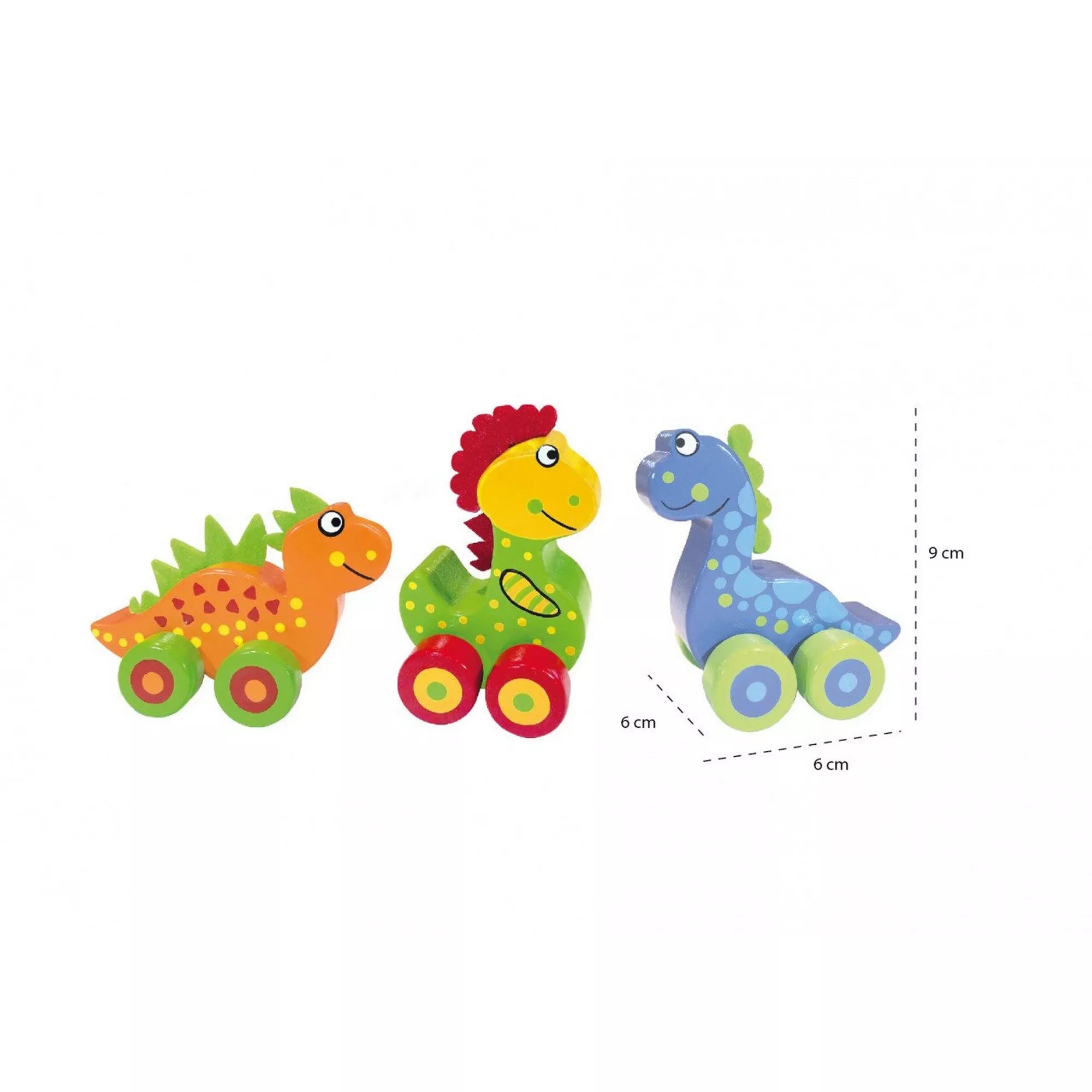 Három különböző méretű és színű fa dinoszaurusz az Orange Tree Toys-tól – narancs, zöld és kék figurák kerekeken, a méretek 6–9 cm között feltüntetve.