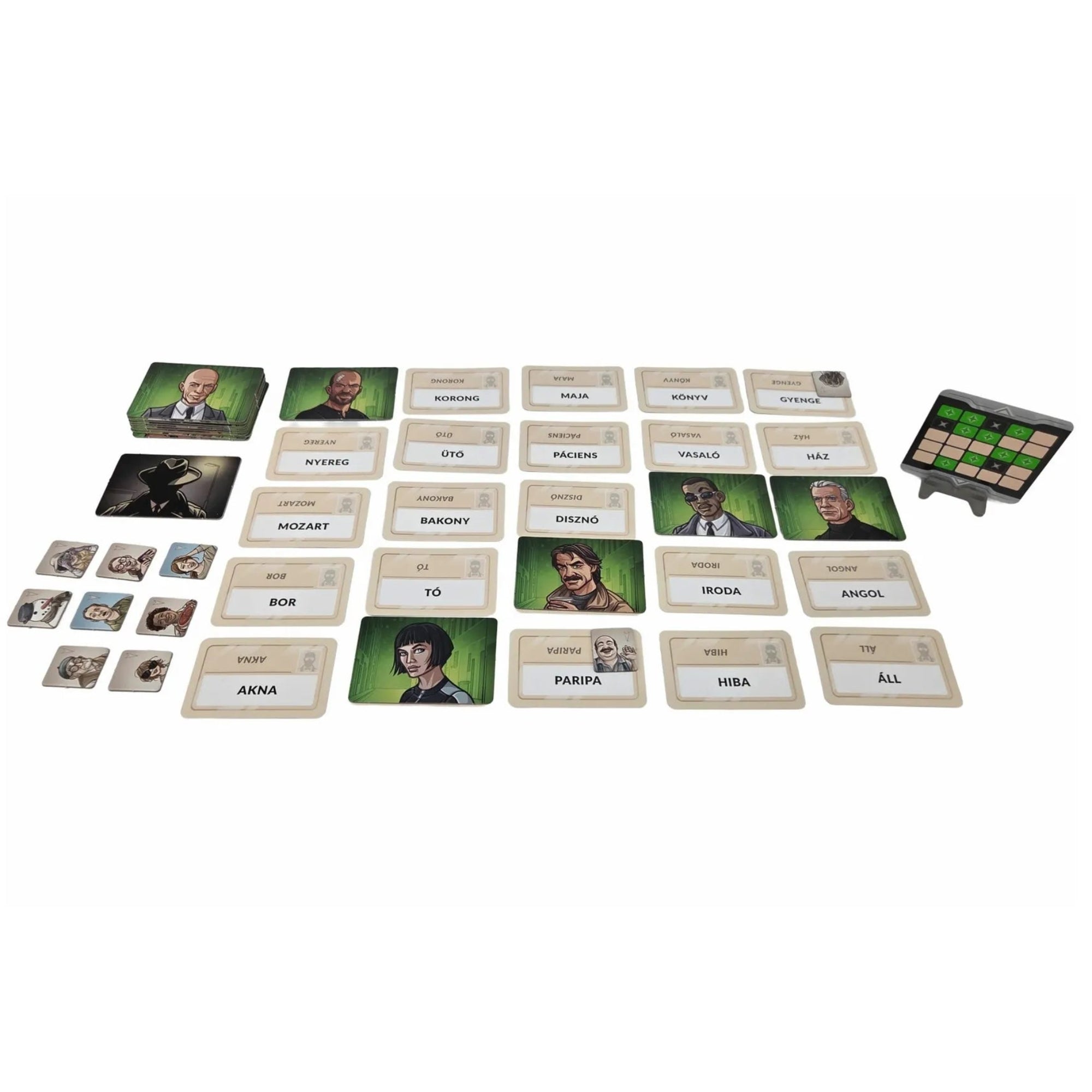 Fedőnevek négyszemközt - 2. kiadás játék közbeni elrendezés, asztalon kirakott szó kártyák, ügynök portrék és dekóder állvány a kétszemélyes játékhoz.