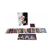 A Hát ez kész! társasjáték doboza és előtte kiterítve a színes játékkártyák teljes készlete.