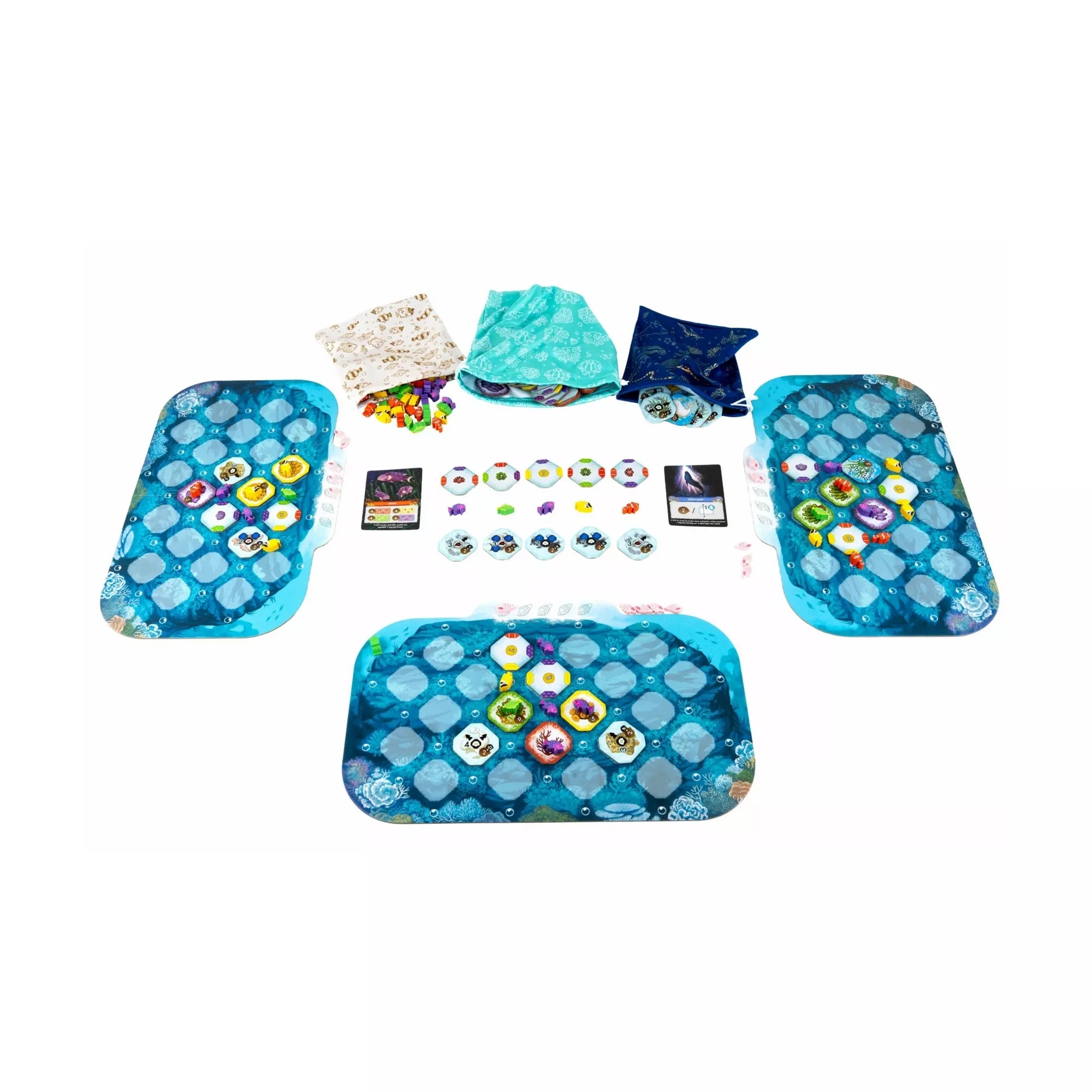 Korallzátony társasjáték játék közbeni elrendezése több játékos óceántáblájával