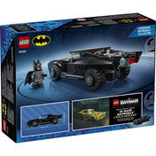 LEGO DC Batman Batmobile 76332 hátoldali dobozkép, Batman minifigurával és a Batmobile részletes járműmodelljével