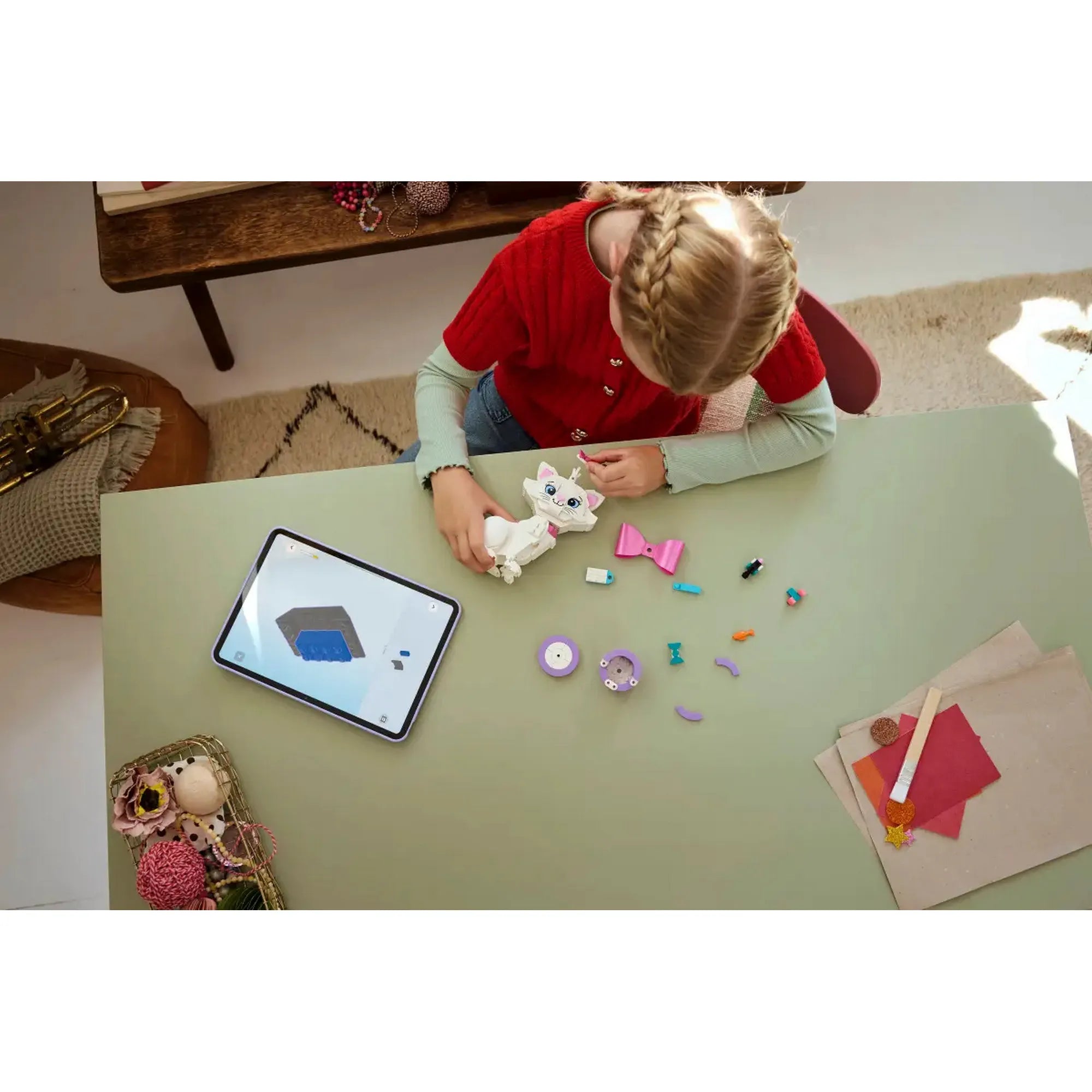 LEGO Disney: Macskarisztokraták Az imádnivaló Marie 43286 – felülnézetes életkép, építés és játék tablet segítségével