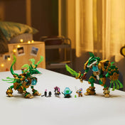 LEGO DREAMZzz 71508 készlet két elkészült változata egymás mellett, rókaőrző mecha és róka formájú harci lény minifigurákkal