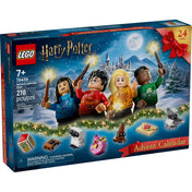 LEGO Harry Potter Adventi naptár 2025 (76456) doboz előlnézetben, téli Roxfort háttérrel, 4 minifigurával ünnepi pulóverben, varázspálcával és miniépítményekkel.