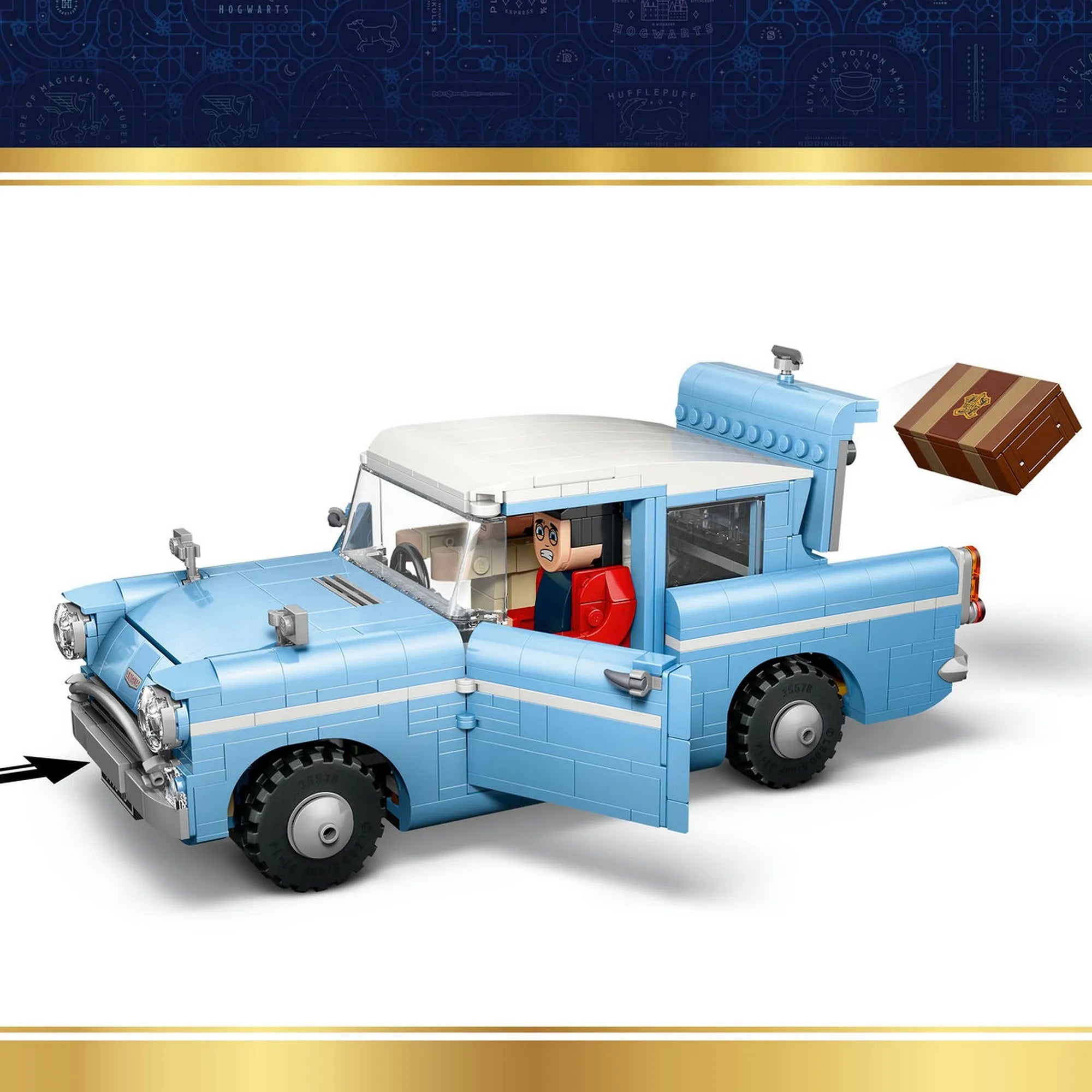 LEGO Harry Potter Enchanted Flying Ford Anglia 76470 – A megépített Ford Anglia nyitott ajtóval és kilökődő bőrönd kiegészítővel.