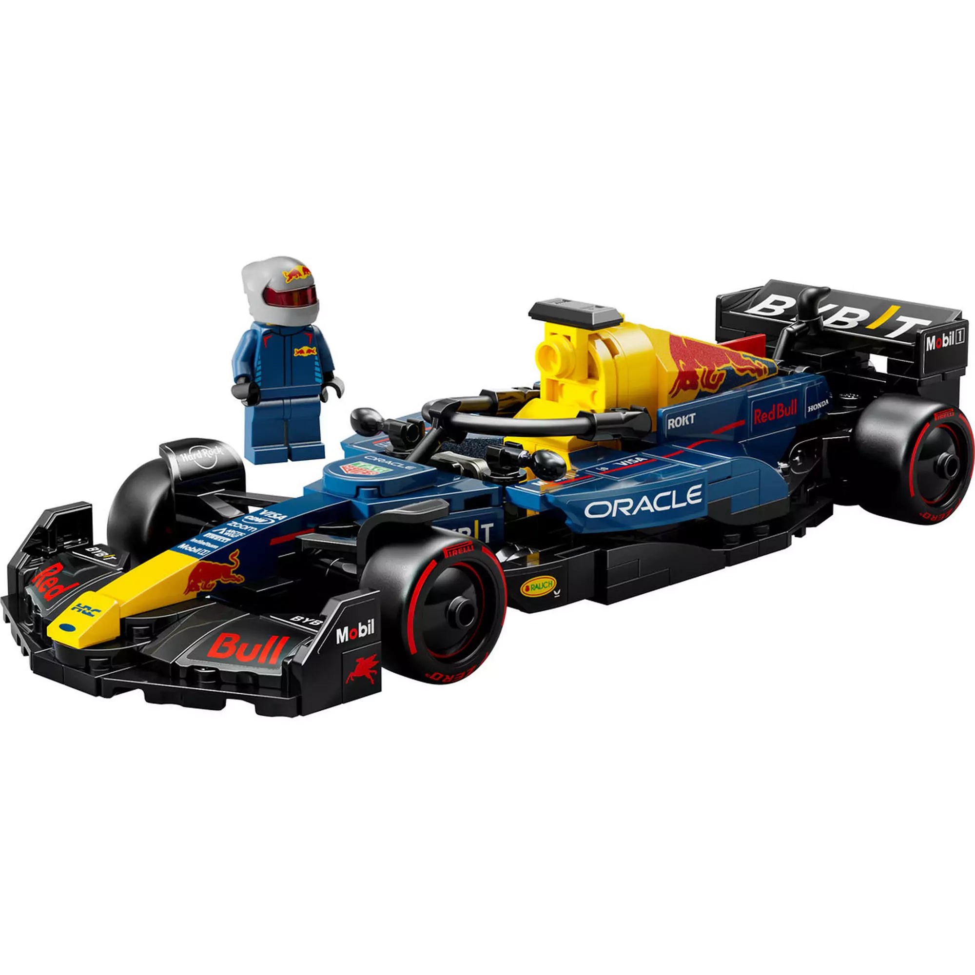 LEGO Speed Champions Oracle Red Bull Racing RB18 (77243) minifigurával a versenyautó mellett.
