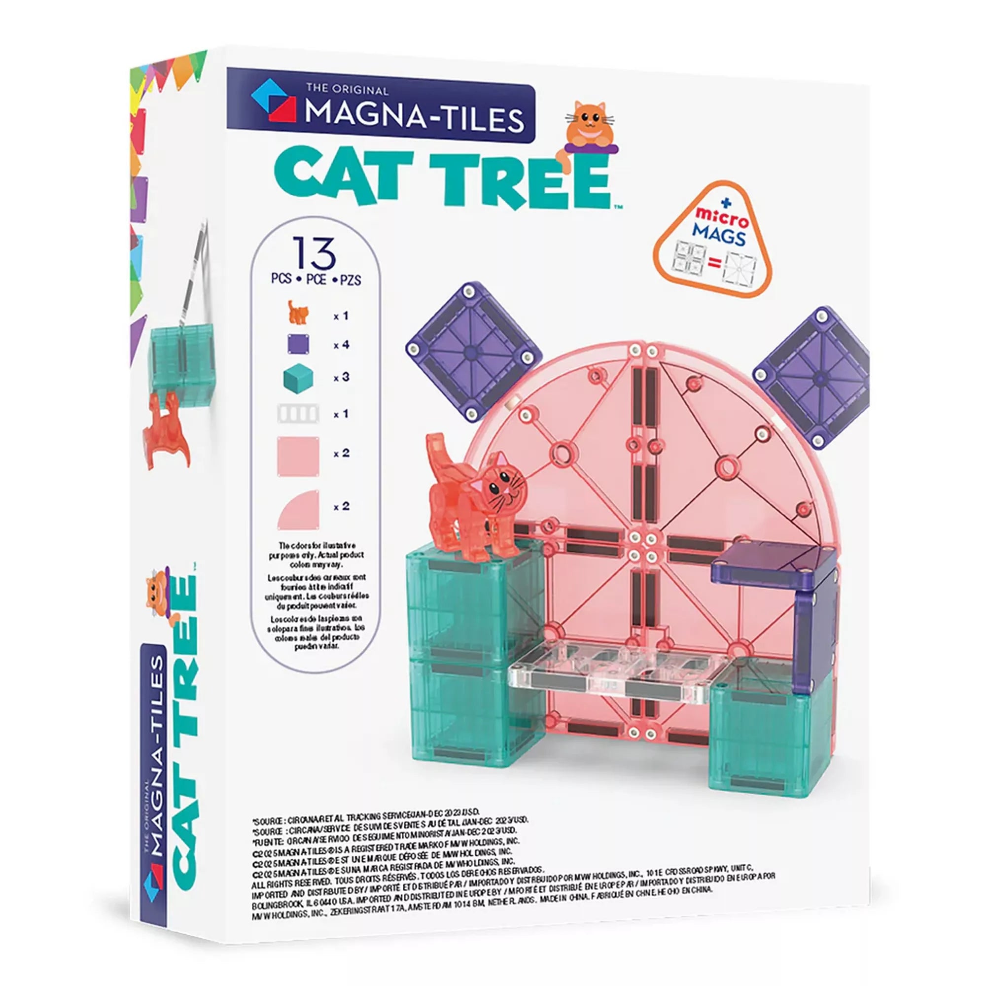 A MAGNA-TILES Cat Tree készlet dobozának hátoldala, amely bemutatja az összes tartozékot: építőlapokat, microMAGS elemeket és a piros macskát. A háttéren példák láthatók különböző cicajátszóterek építésére.