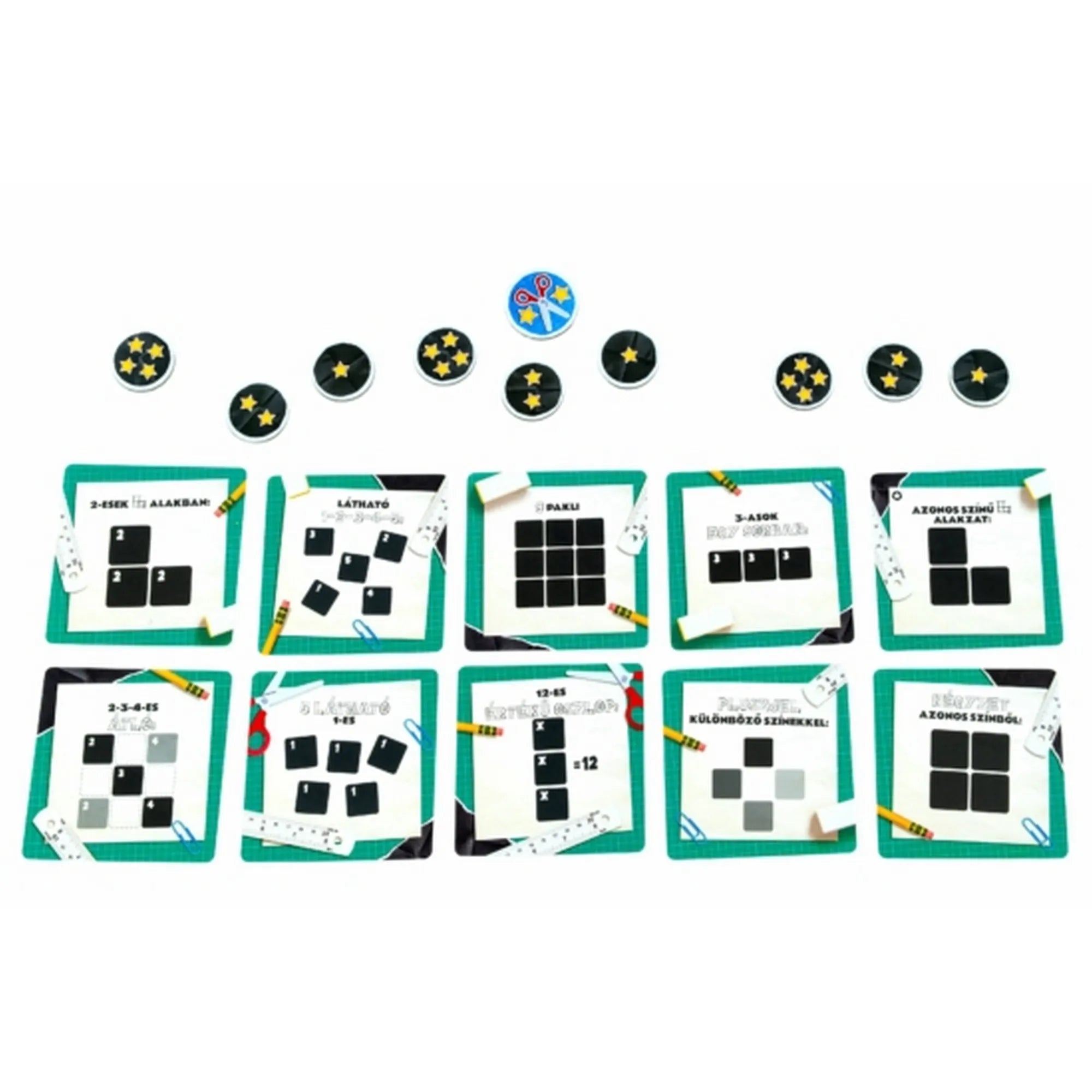 A Papírvilág társasjáték különféle feladatlapjai és jutalomkorongjai sorba rendezve felülnézetből.