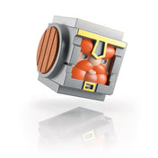 A Break-Out Escape The Dungeon játék törpe figurája egy kocka alakú, rácsos ketrecbe zárva, fa mintázatú oldallappal.