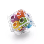 Smart Games Caged Marbles logikai játék összeszerelve, élénk színű golyókkal töltött átlátszó kockával.
