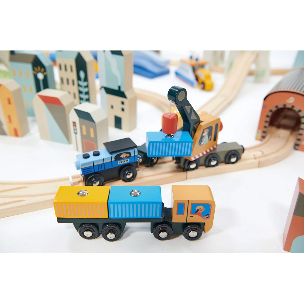 Tender Leaf Toys - Set mare de tren din lemn, 58 piese TL8703